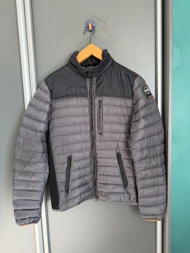 Parajumpers kochi man yono - by,